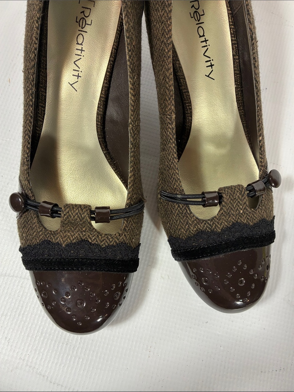 Relativity Brown Tweed Mid-Heel Pumps with Patent Brown Toe - Picture 5 of 16